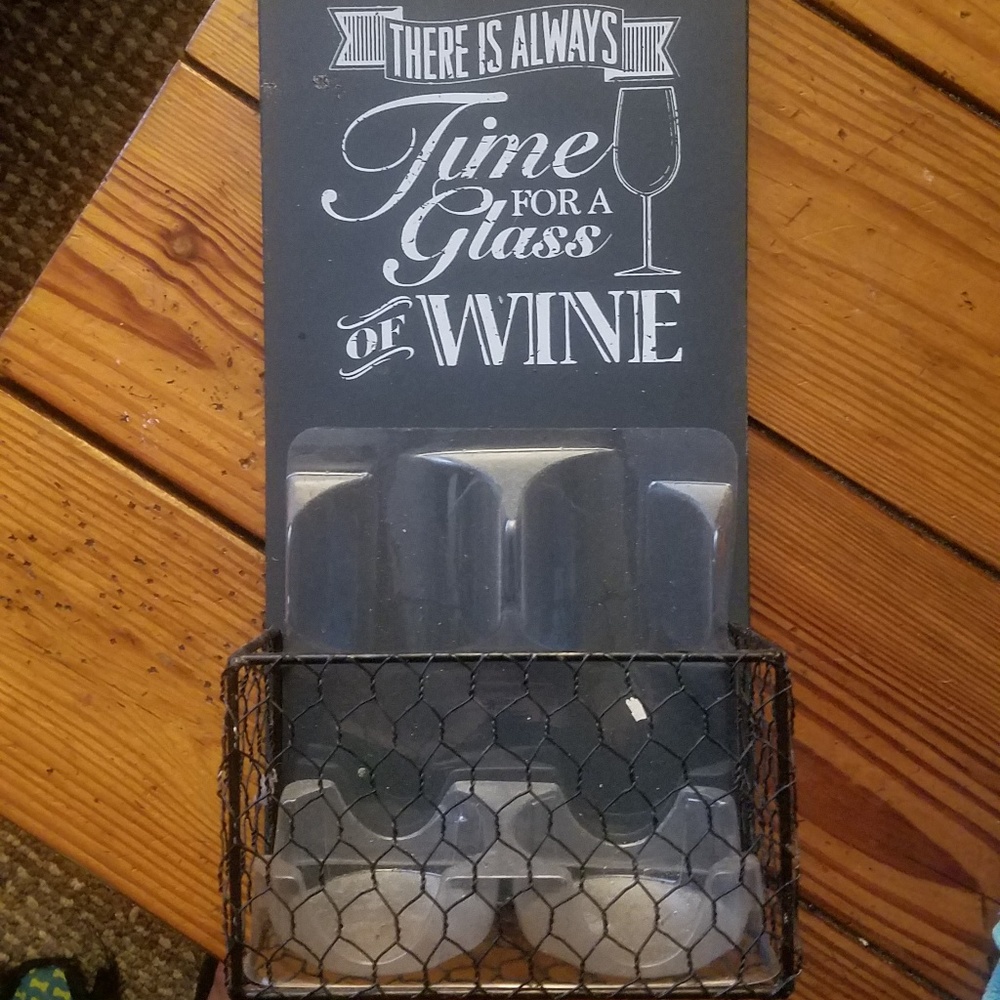 Wine wall decor